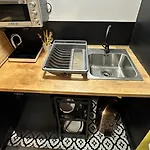 Mini Studio With Private Patio And Free Parking