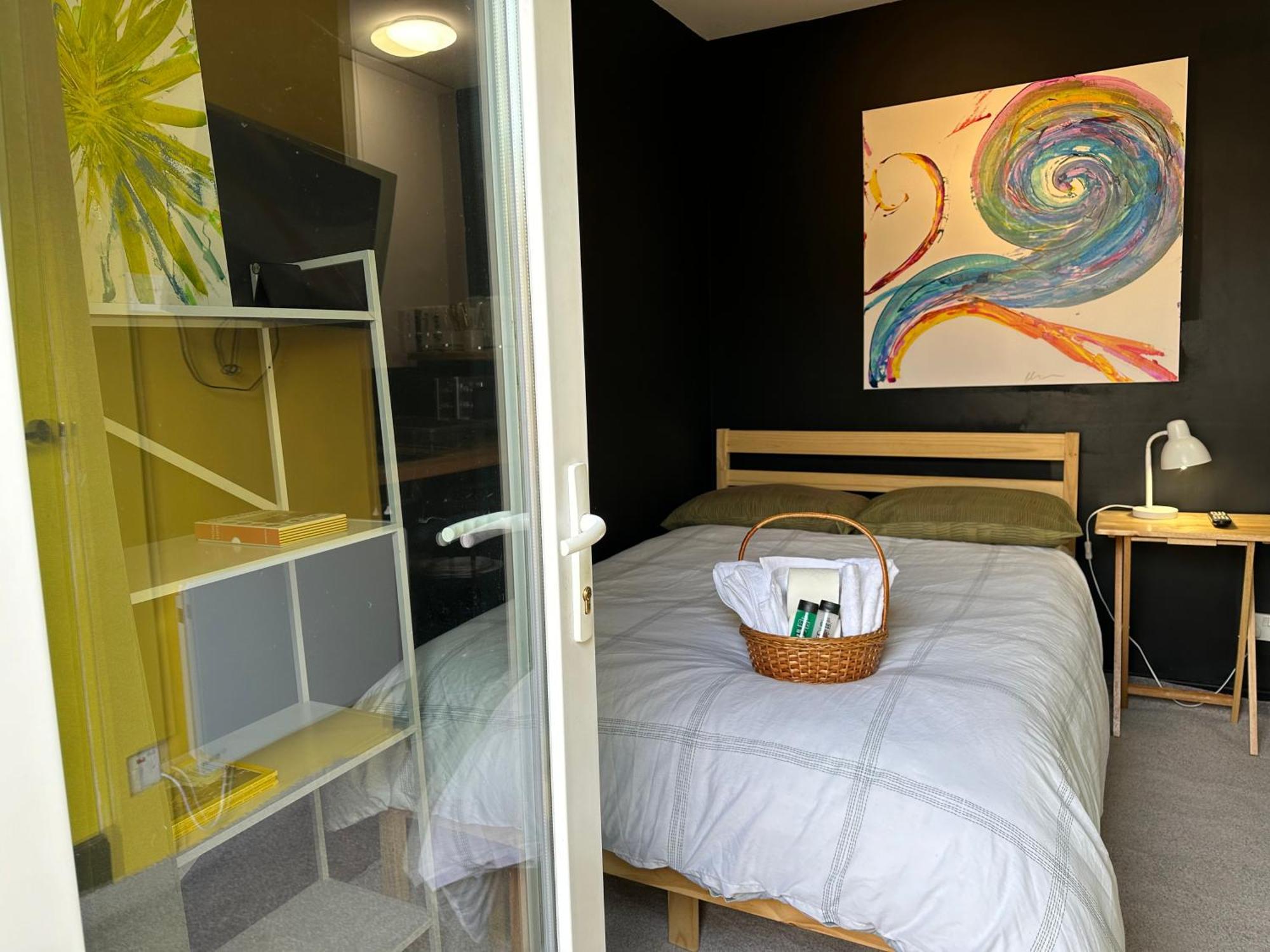 Apartment Mini With Private Patio And Free Parking