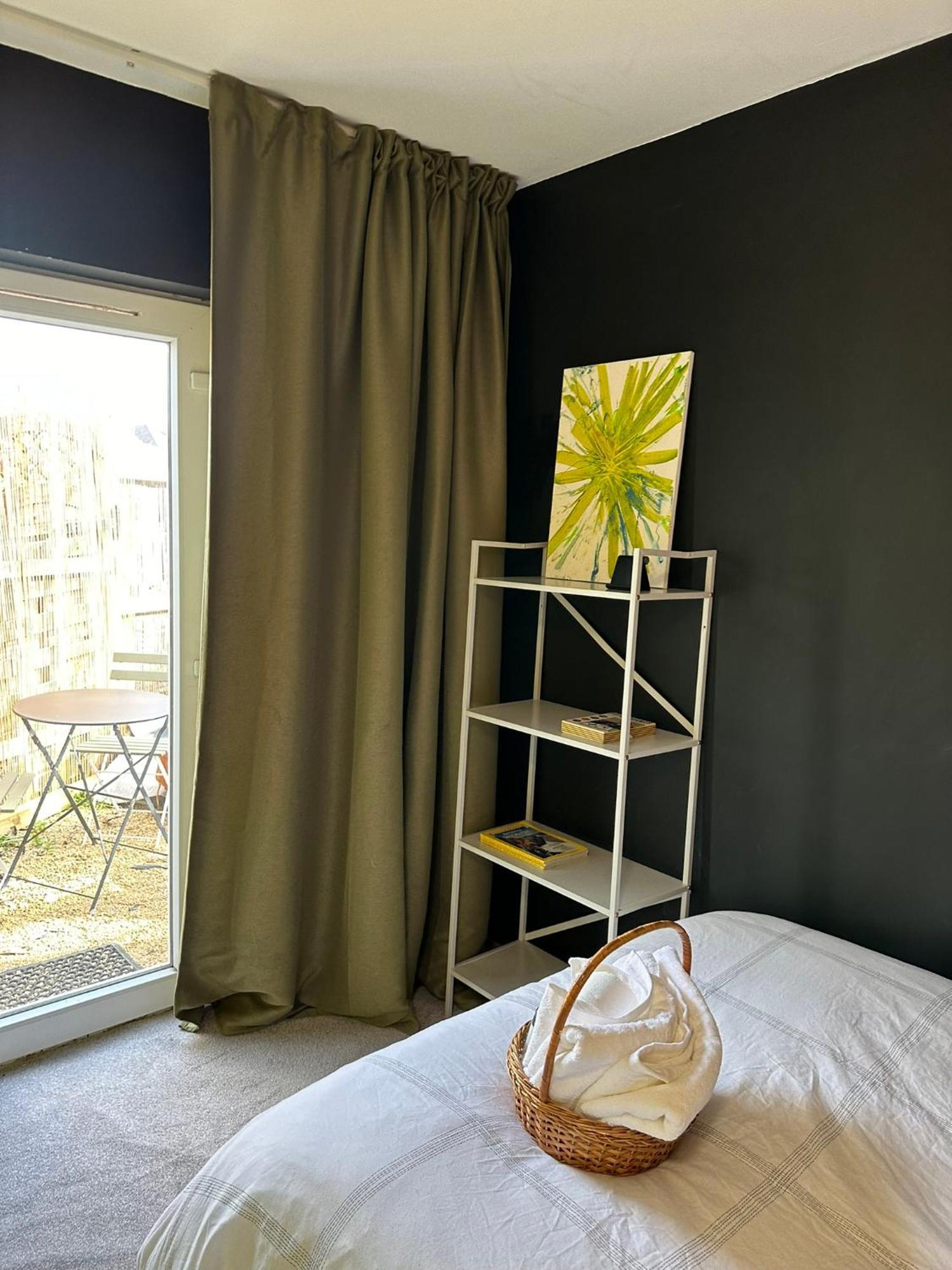 Apartment Mini With Private Patio And Free Parking *
