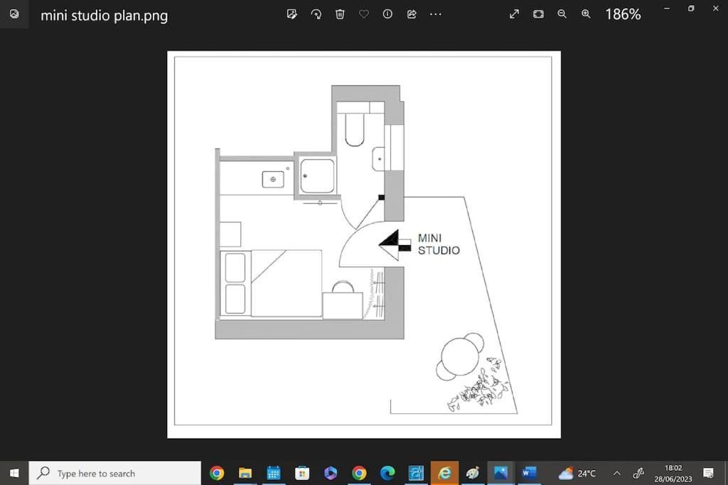 Apartment Mini With Private Patio And Free Parking